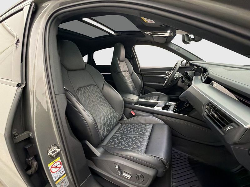 Audi SQ8 e-tron bild 25