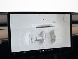 Tesla Model Y bild 23