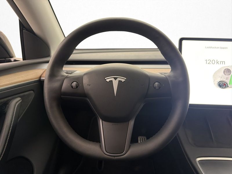 Tesla Model Y bild 13