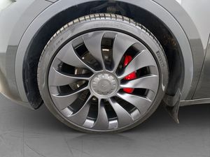 Tesla Model Y bild 34