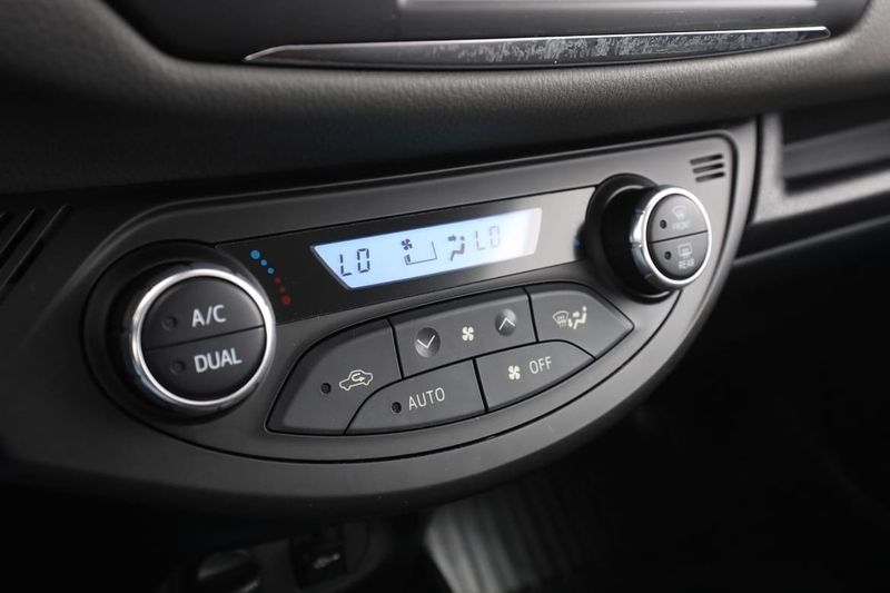 Toyota Yaris bild 25