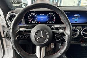 Mercedes CLA250 bild 16
