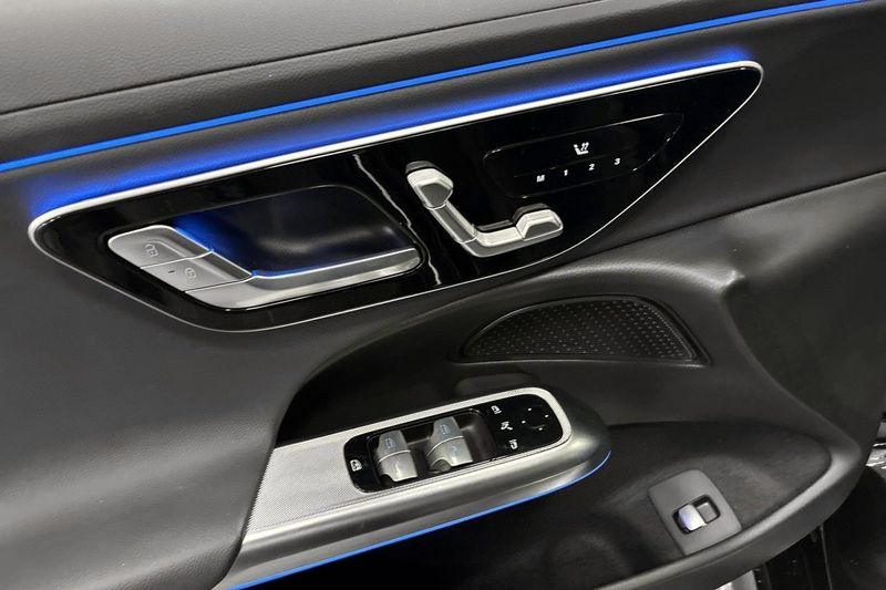 Mercedes E300 bild 15