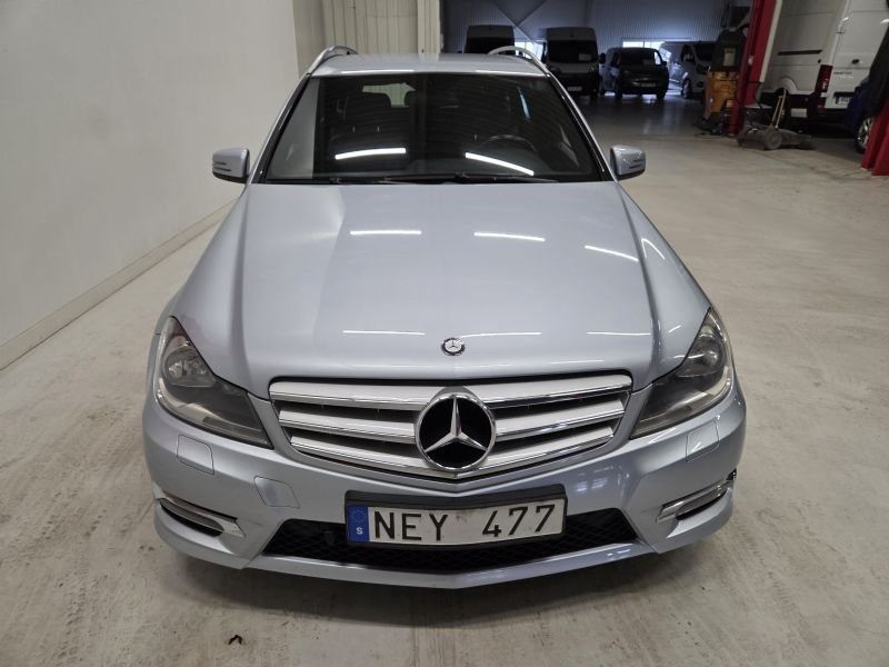 Mercedes C220 bild 2