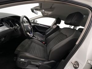 Volkswagen Passat bild 10