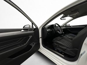 Volkswagen Passat bild 32