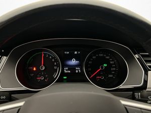 Volkswagen Passat bild 24