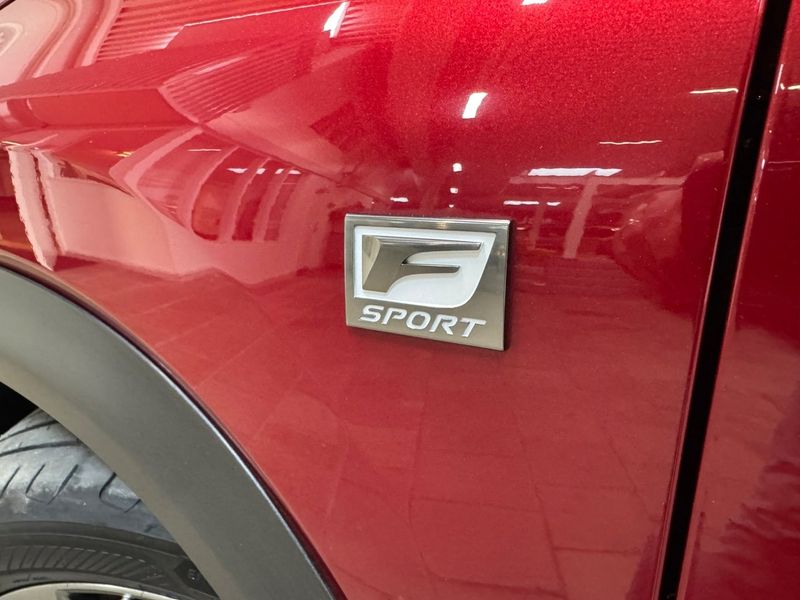 Lexus NX bild 6