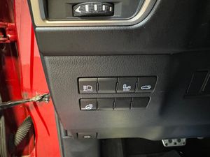 Lexus NX bild 16