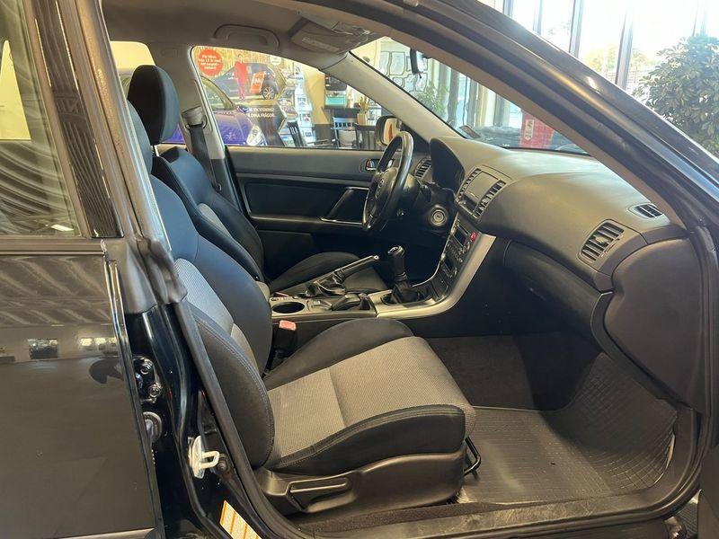 Subaru Legacy bild 17