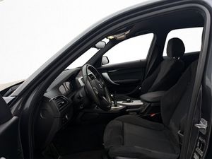 BMW 118 bild 11
