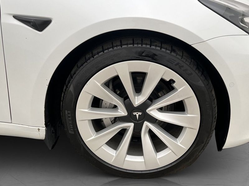 Tesla Model 3 bild 11