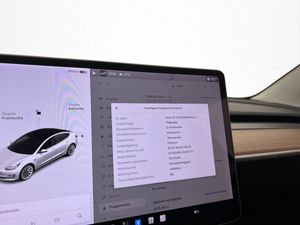 Tesla Model 3 bild 22