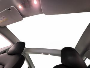 Tesla Model 3 bild 14