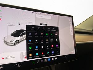 Tesla Model 3 bild 24