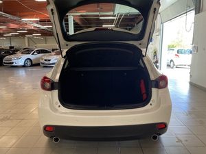 Mazda 3 bild 6