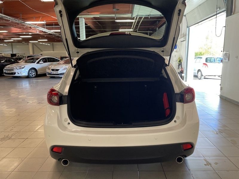 Mazda 3 bild 6