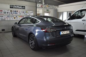 Tesla Model 3 bild 4