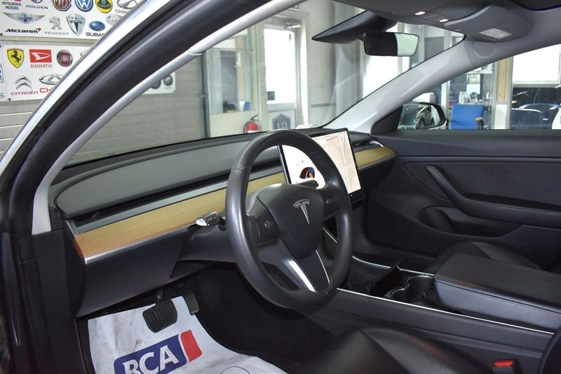 Tesla Model 3 bild 5