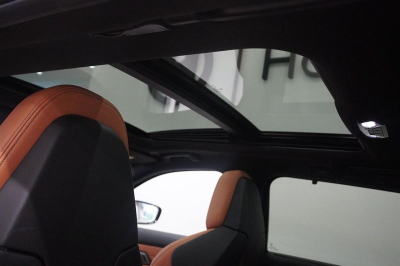 BMW 330 bild 11