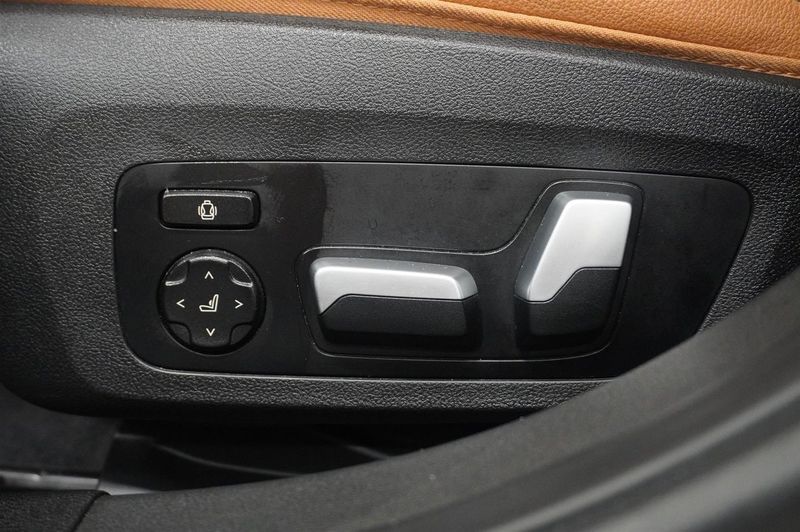 BMW 330 bild 12