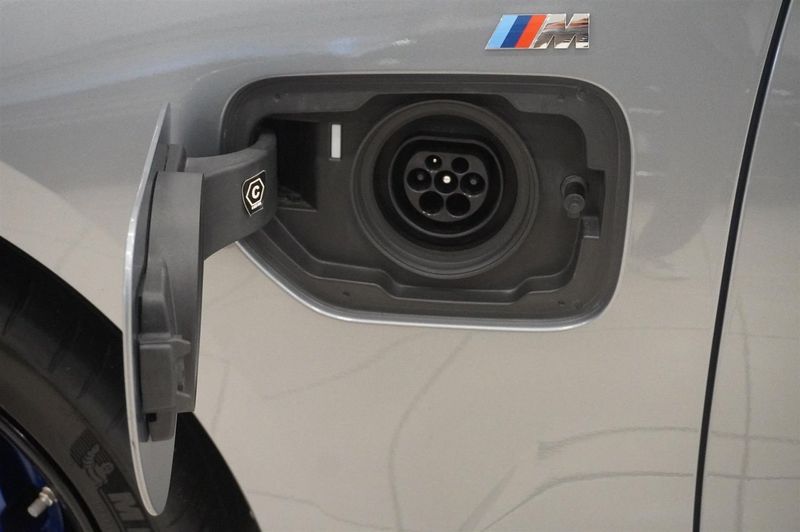 BMW 330 bild 6