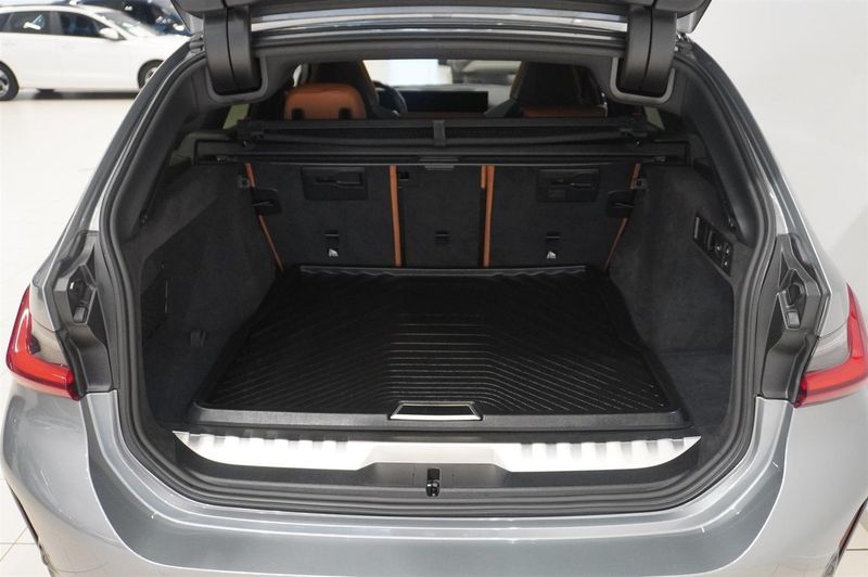 BMW 330 bild 19