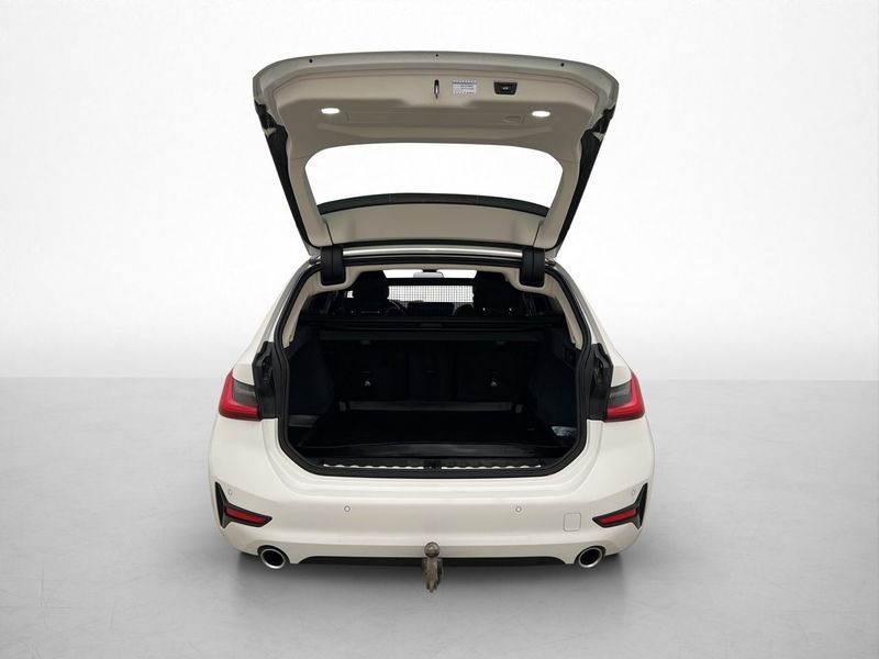 BMW 320 bild 9