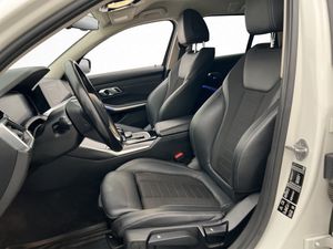 BMW 320 bild 16