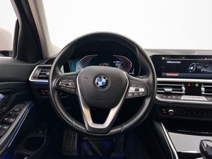 BMW 320 bild 21