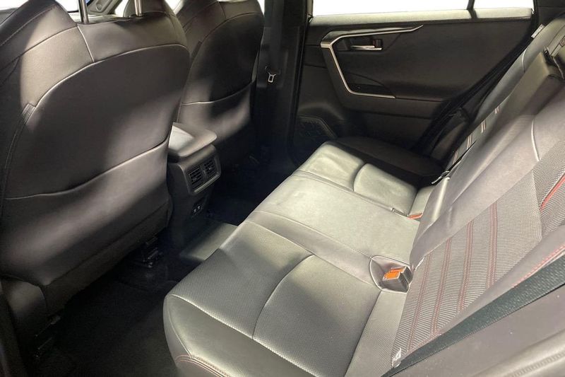 Toyota RAV4 bild 13