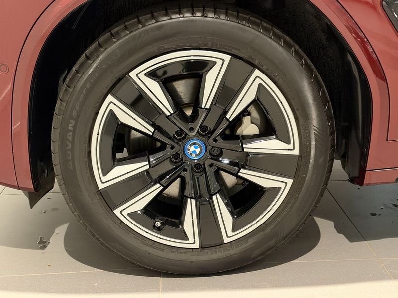 BMW iX3 bild 5