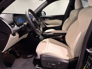 BMW iX1 bild 9