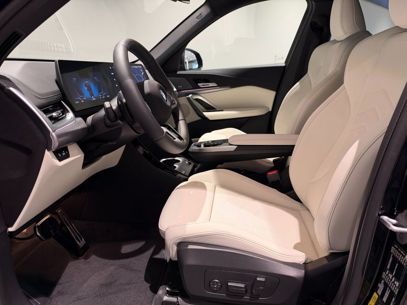 BMW iX1 bild 9