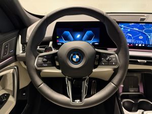 BMW iX1 bild 13
