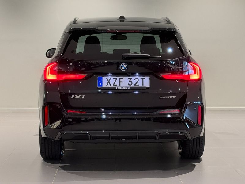 BMW iX1 bild 4