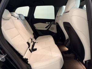 BMW iX1 bild 6