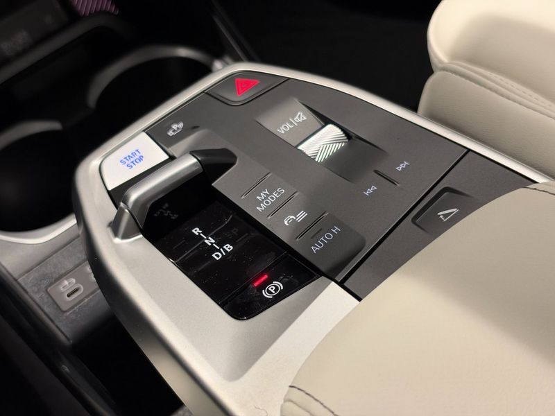 BMW iX1 bild 16