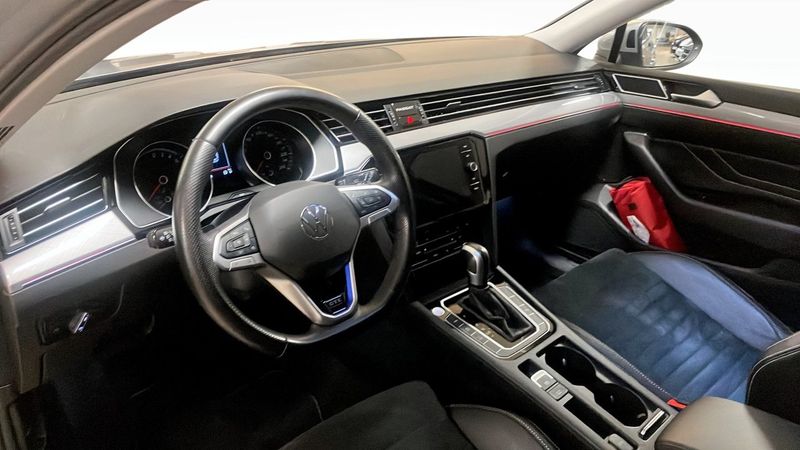 Volkswagen Passat bild 7