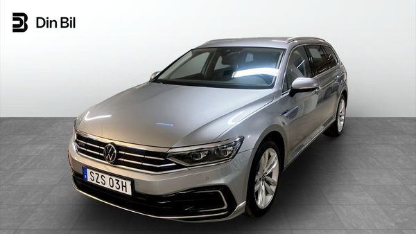 Volkswagen Passat Sportscombi GTE DSG Executive/ Drag/ P-värmare - 2023