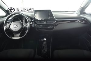 Toyota C-HR bild 2