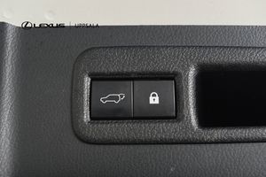Lexus NX bild 9
