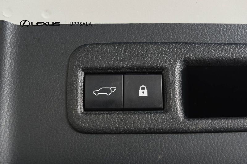 Lexus NX bild 9