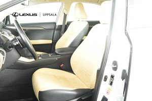 Lexus NX bild 6