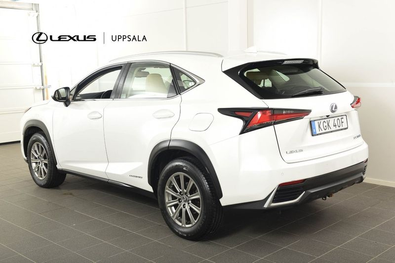 Lexus NX bild 2