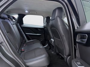 Jaguar F-Pace bild 10