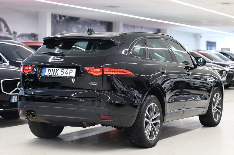 Jaguar F-Pace bild 7