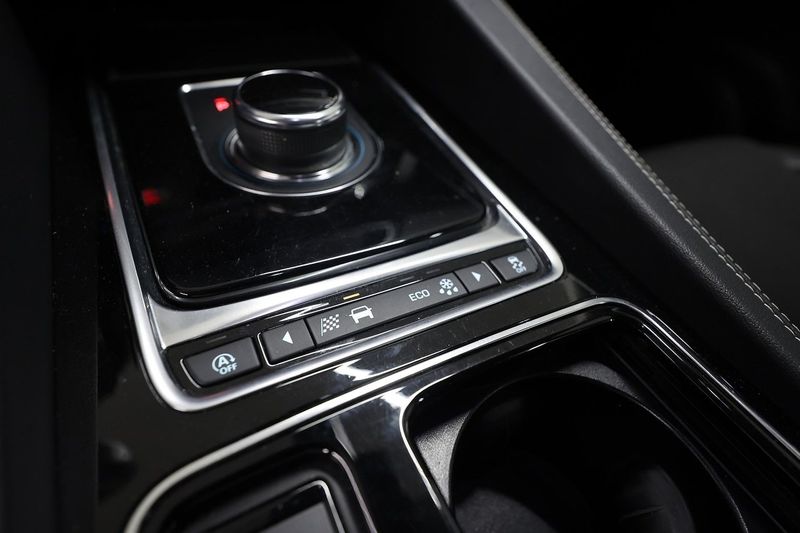 Jaguar F-Pace bild 23