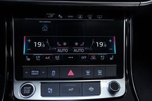 Audi A8 bild 23
