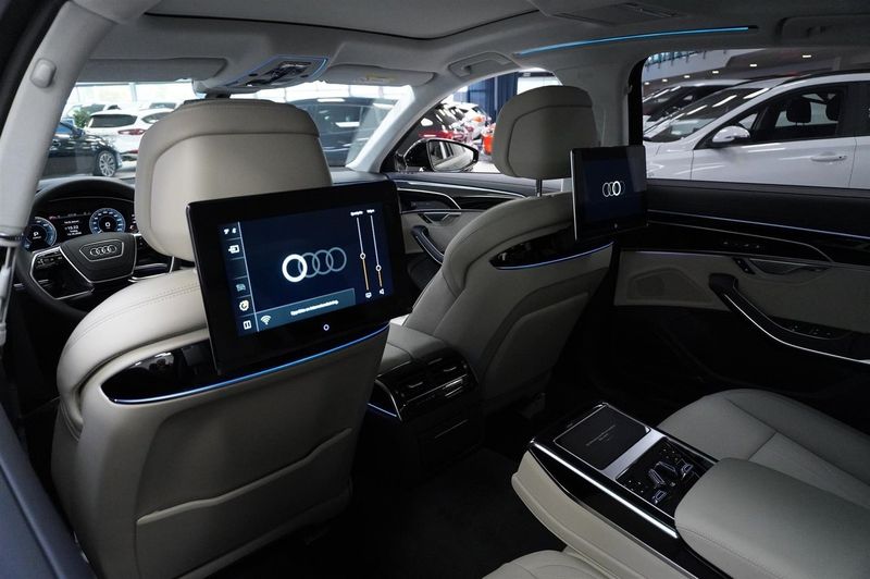 Audi A8 bild 10